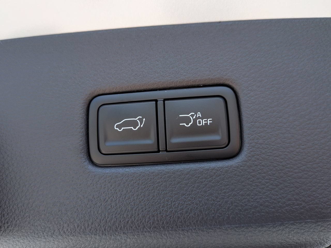 New 2027 Ivory Silver Kia SX Prestige image 17