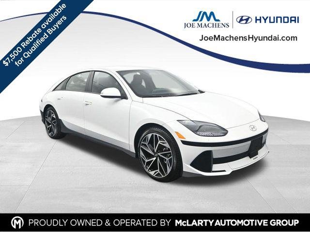 New 2025 White Hyundai SEL image 2