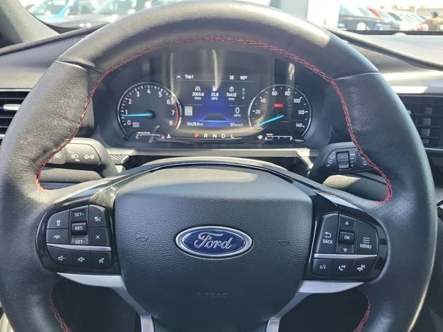 Used 2023 White Metallic Ford ST-Line image 30