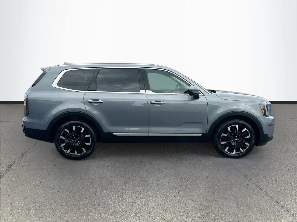 Certified Used 2024 Silver Kia SX image 8