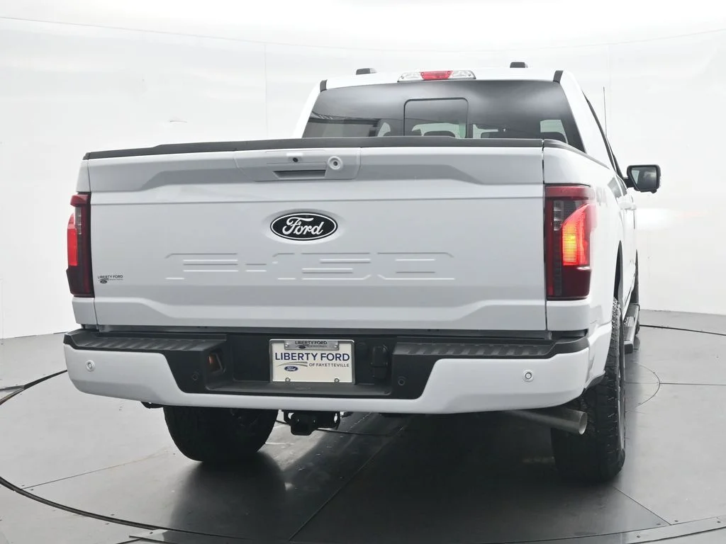 New 2026 Oxford White Ford XLT image 8