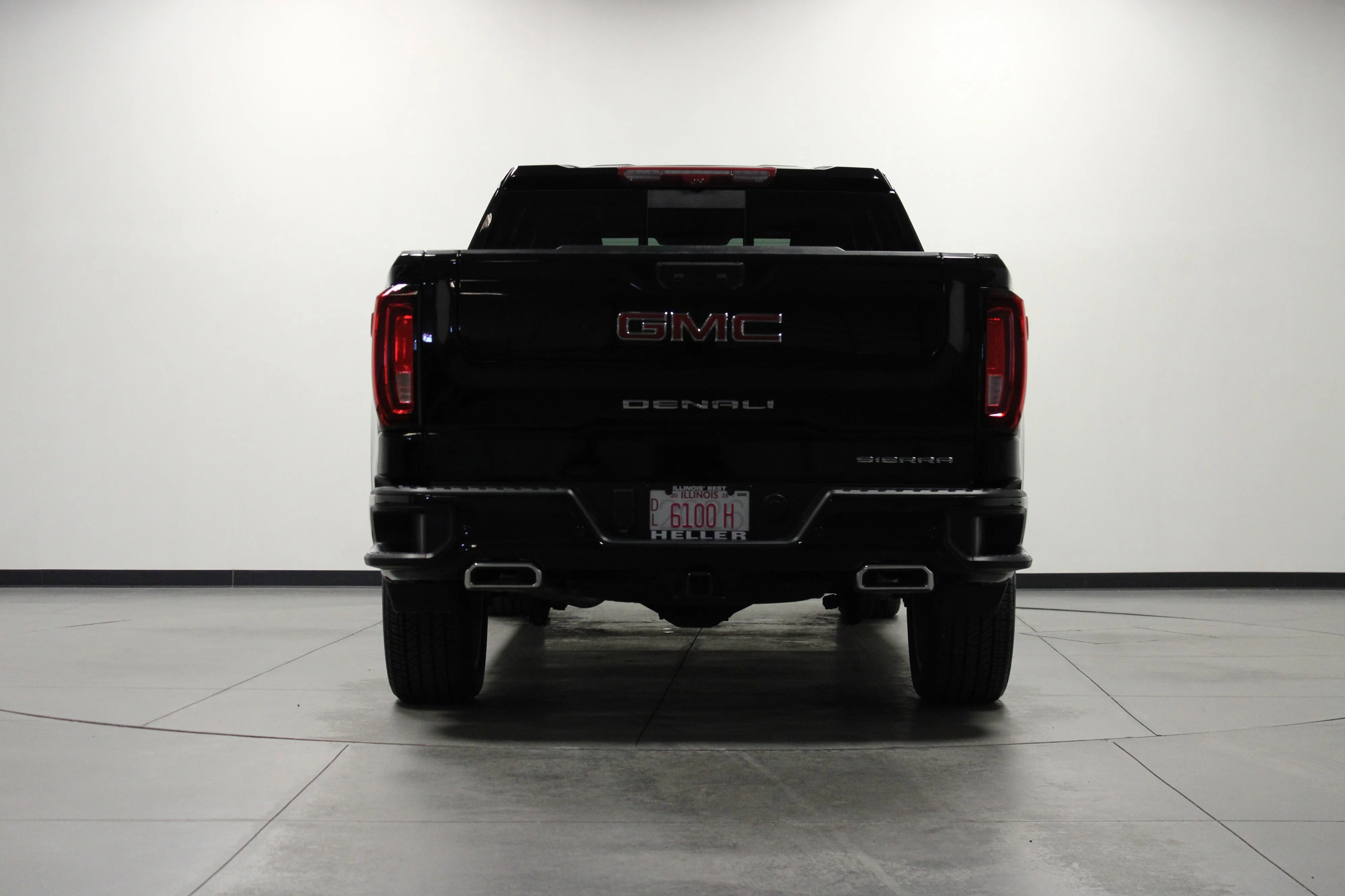 Used 2026 Onyx Black GMC Denali image 5