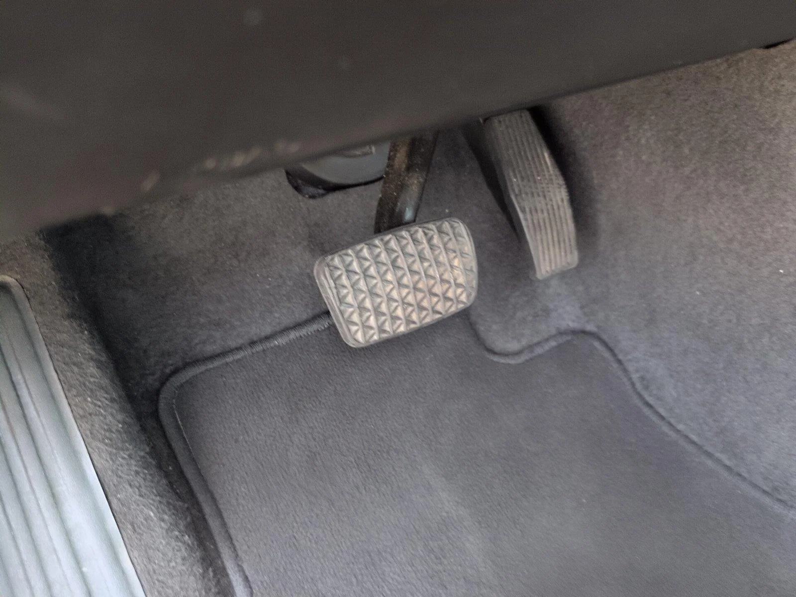 Used 2024 Mineral Gray Metallic Chevrolet LT image 16