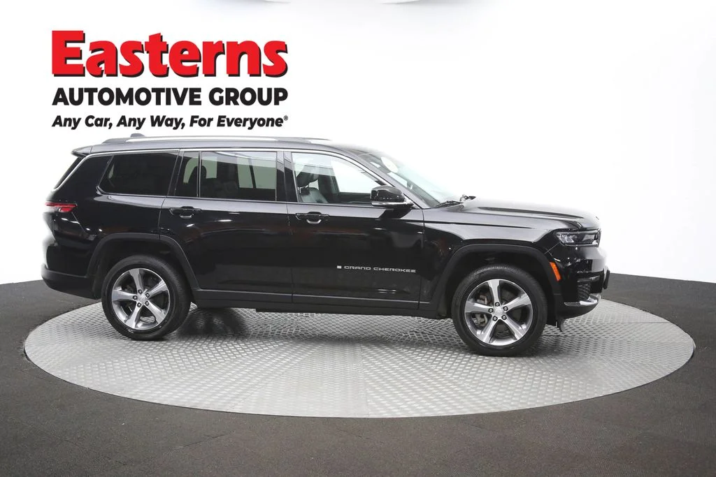 Used 2023 Black Jeep Limited image 50