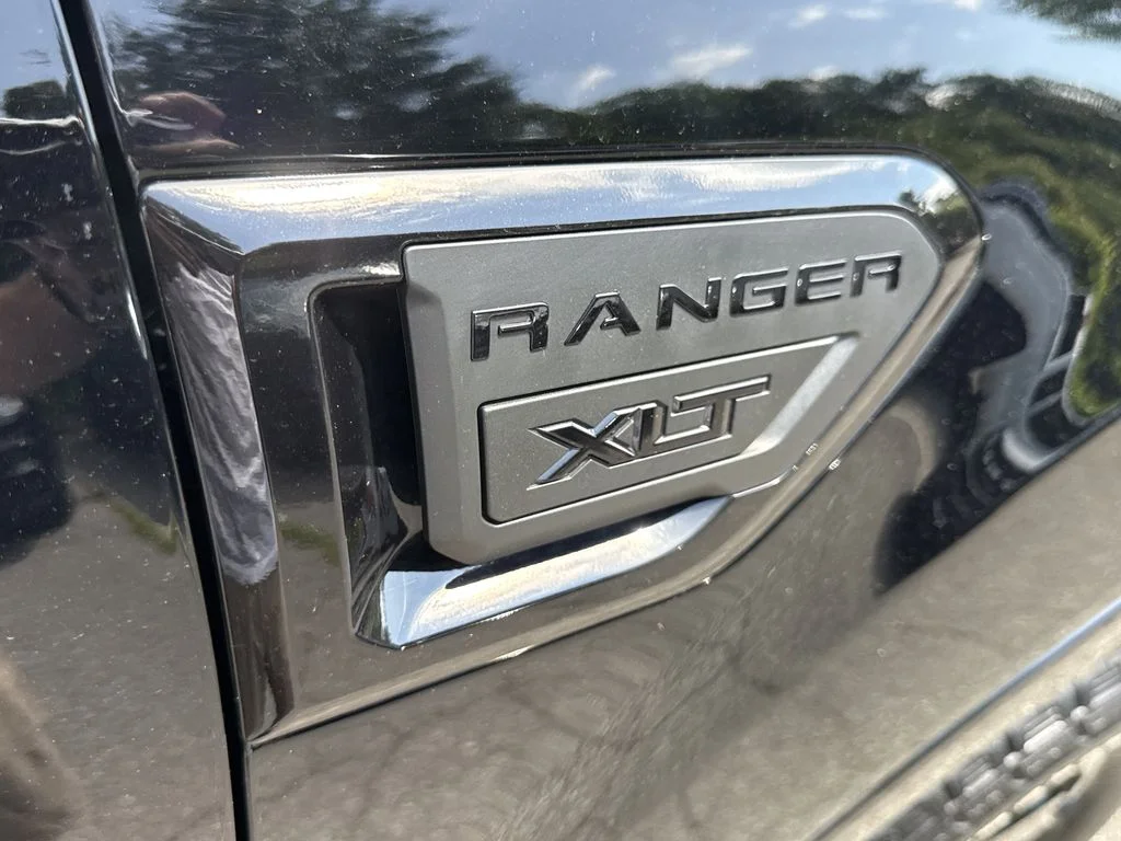 Used 2023 Shadow Black Ford XLT image 33