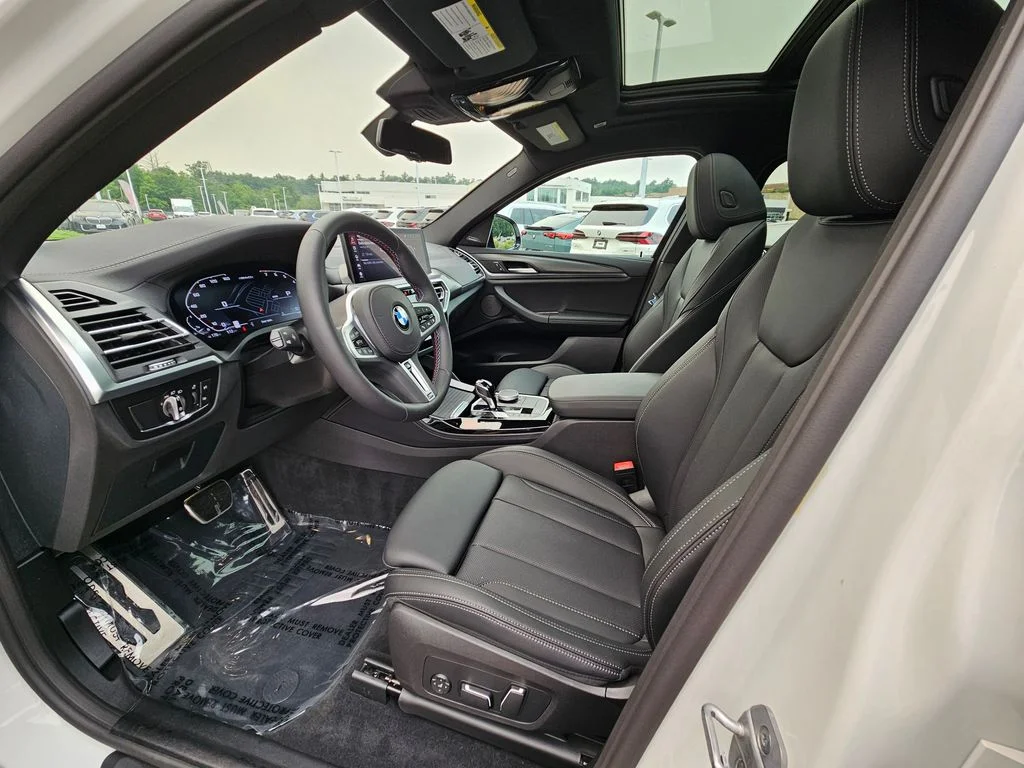 Used 2025 Alpine White BMW M40i image 15