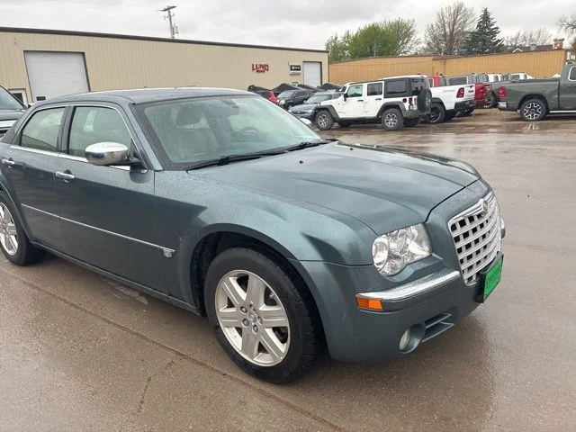 Used 2006 Green Chrysler Base image 4