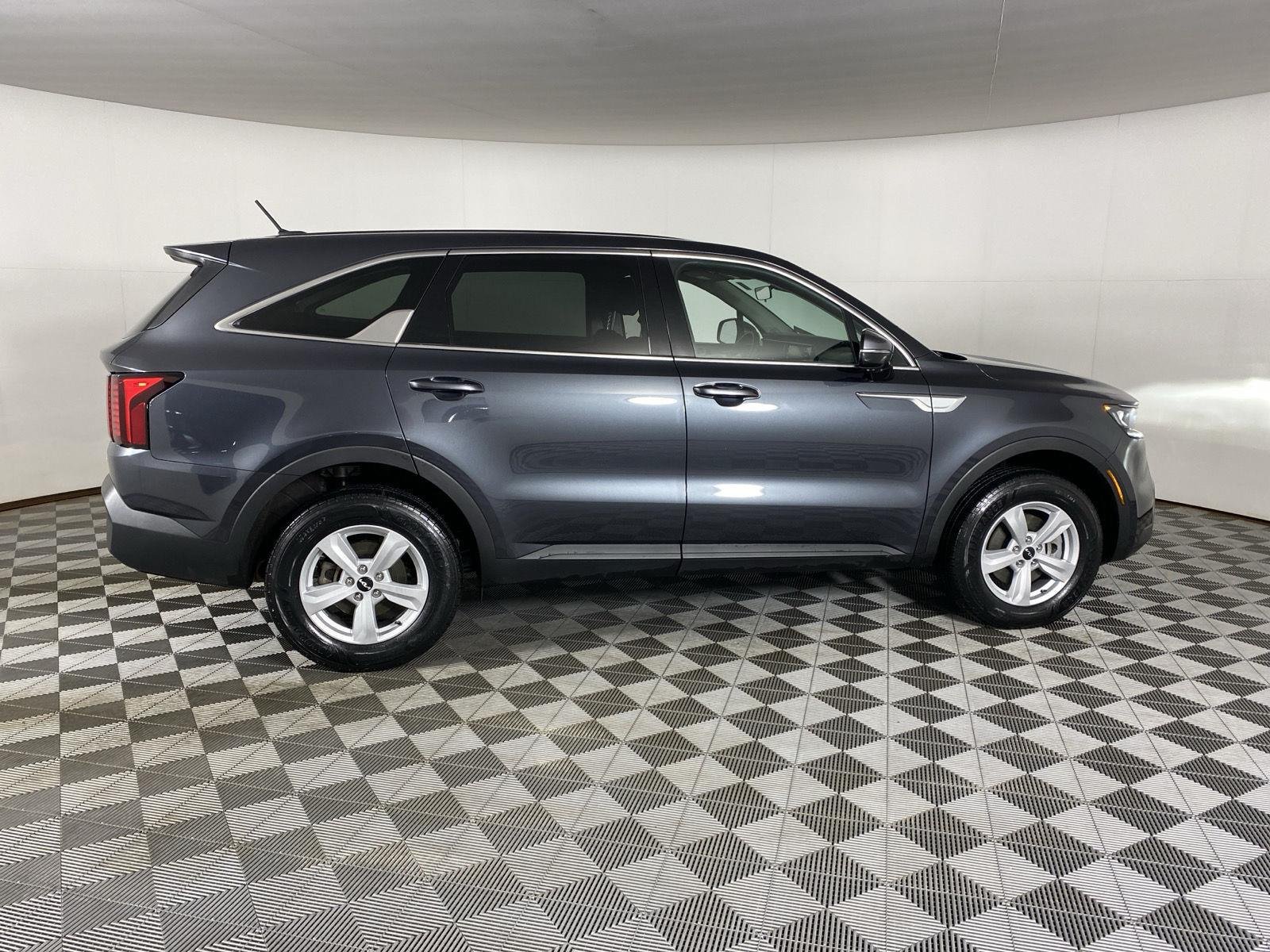 Used 2023 Gravity Gray Kia LX image 13
