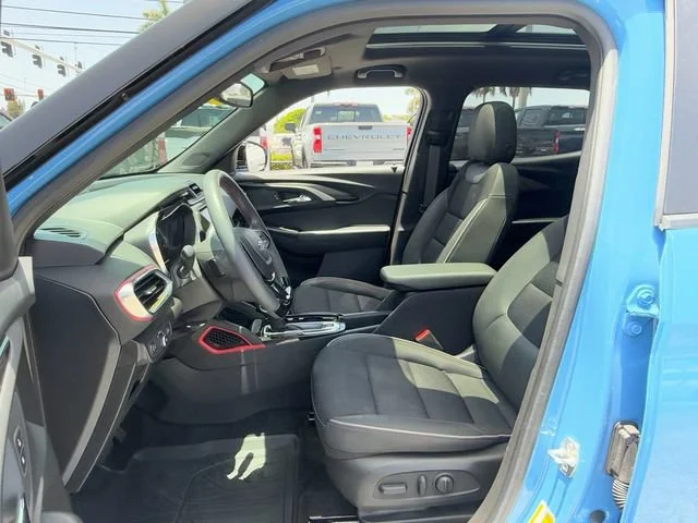 Used 2023 Fountain Blue Chevrolet RS image 9