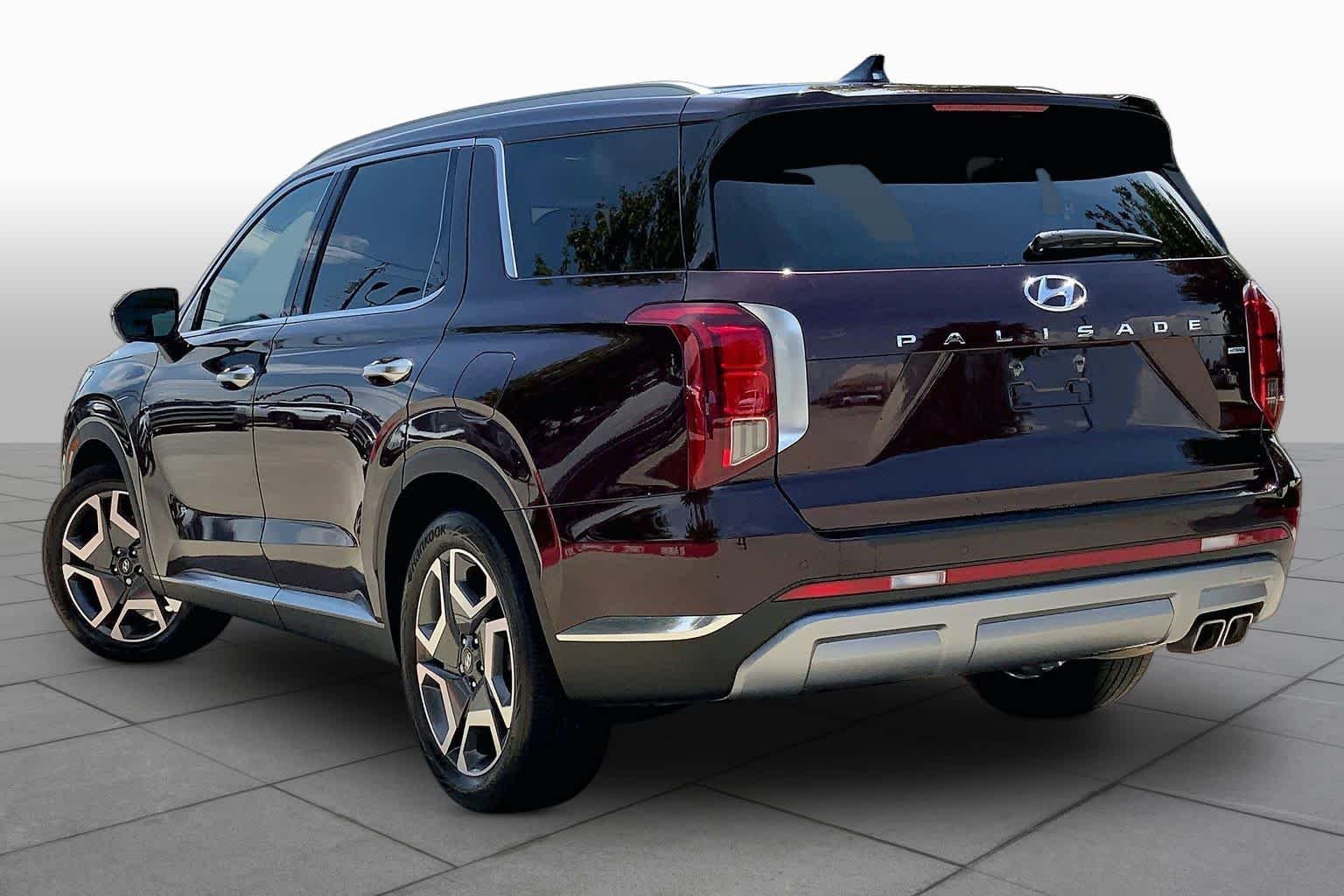 Certified Used 2023 Sierra Burgundy Hyundai Limited image 12