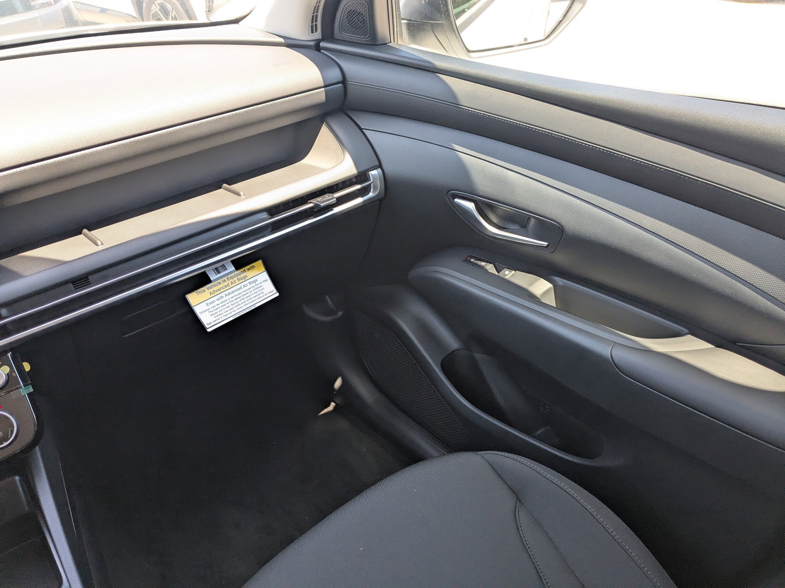 New 2026 Serenity White Pearl Hyundai SEL FWD image 21