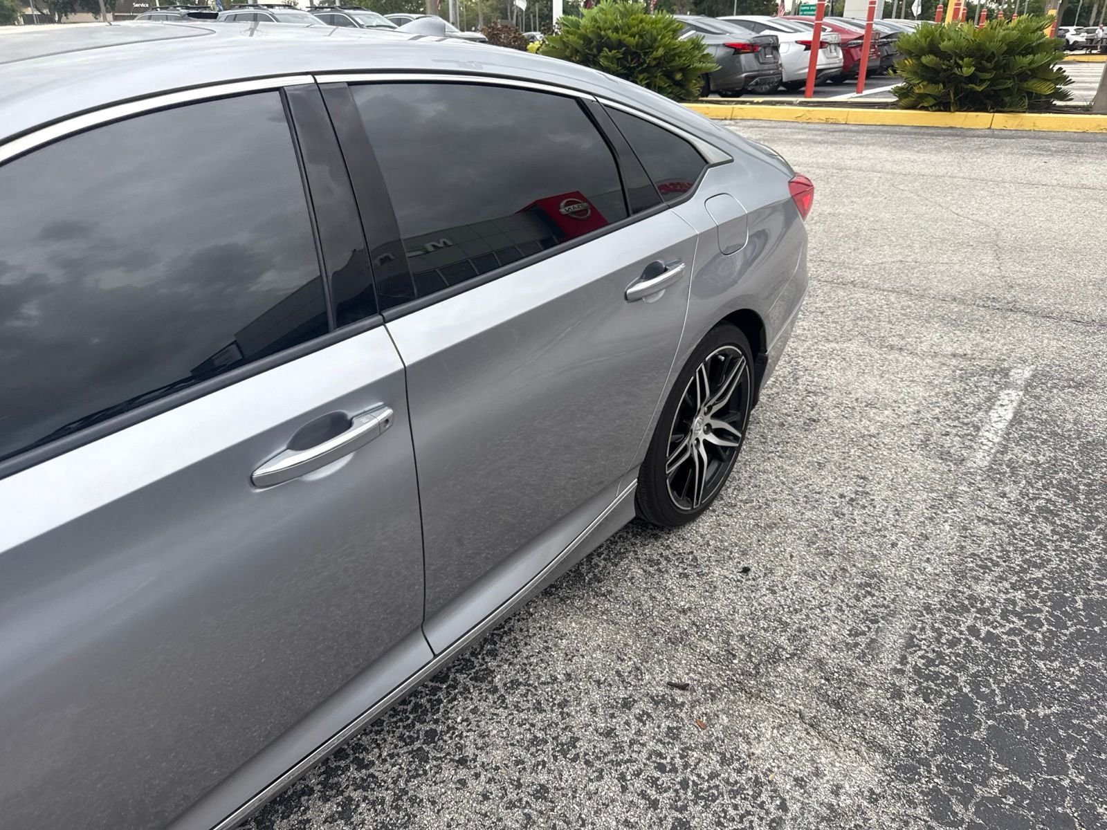Used 2022 Crystal Black Pearl Honda Touring image 3