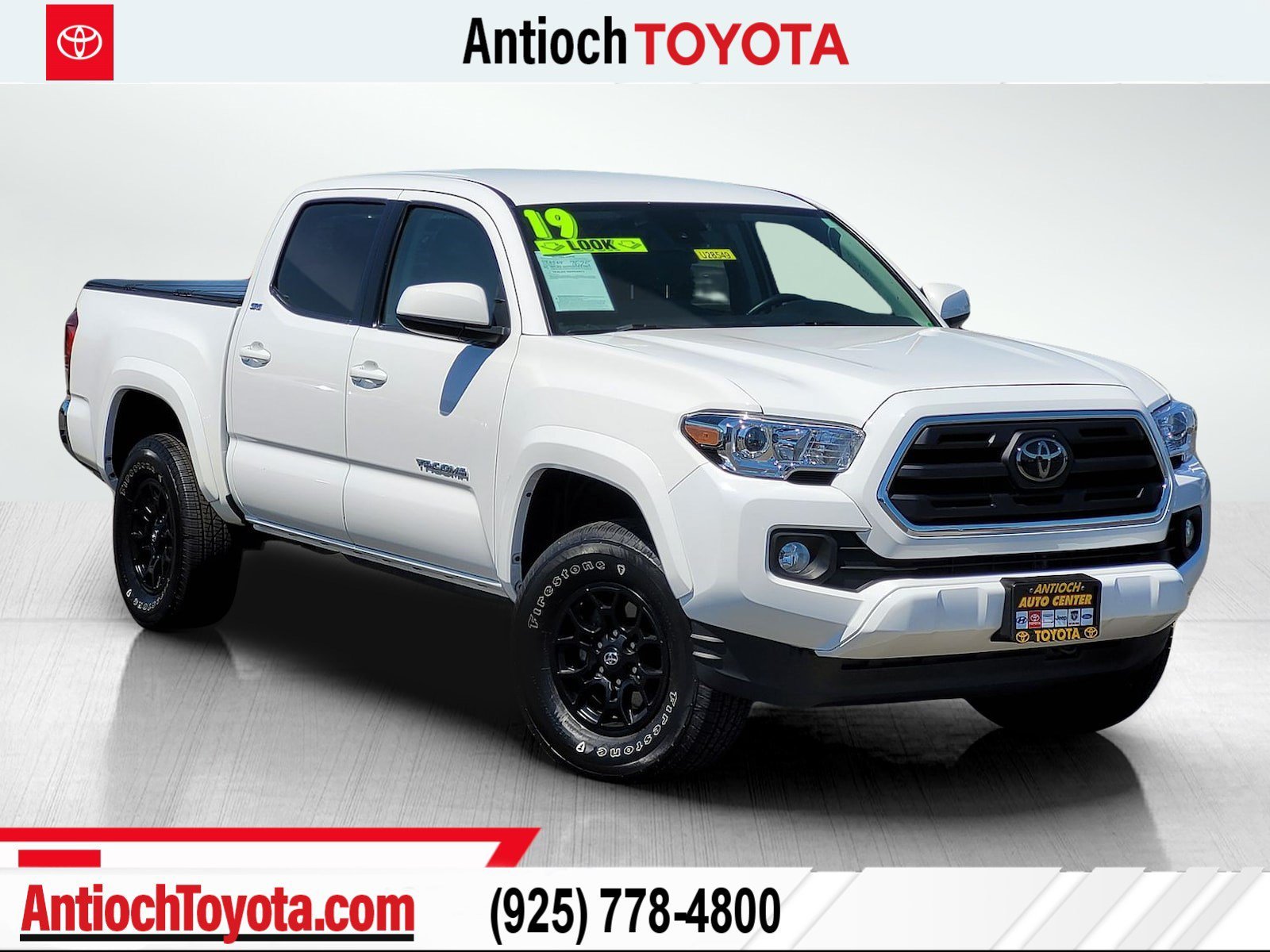 Used 2019 White Toyota  image 1