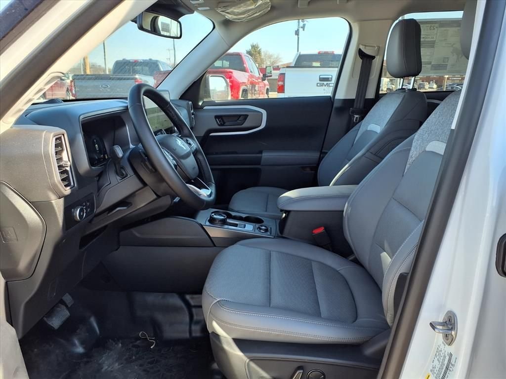 New 2026 Oxford White Ford Badlands® image 8