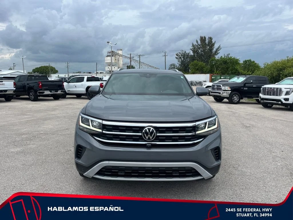 Used 2020 Gray Volkswagen 3.6L V6 SEL Premium image 2