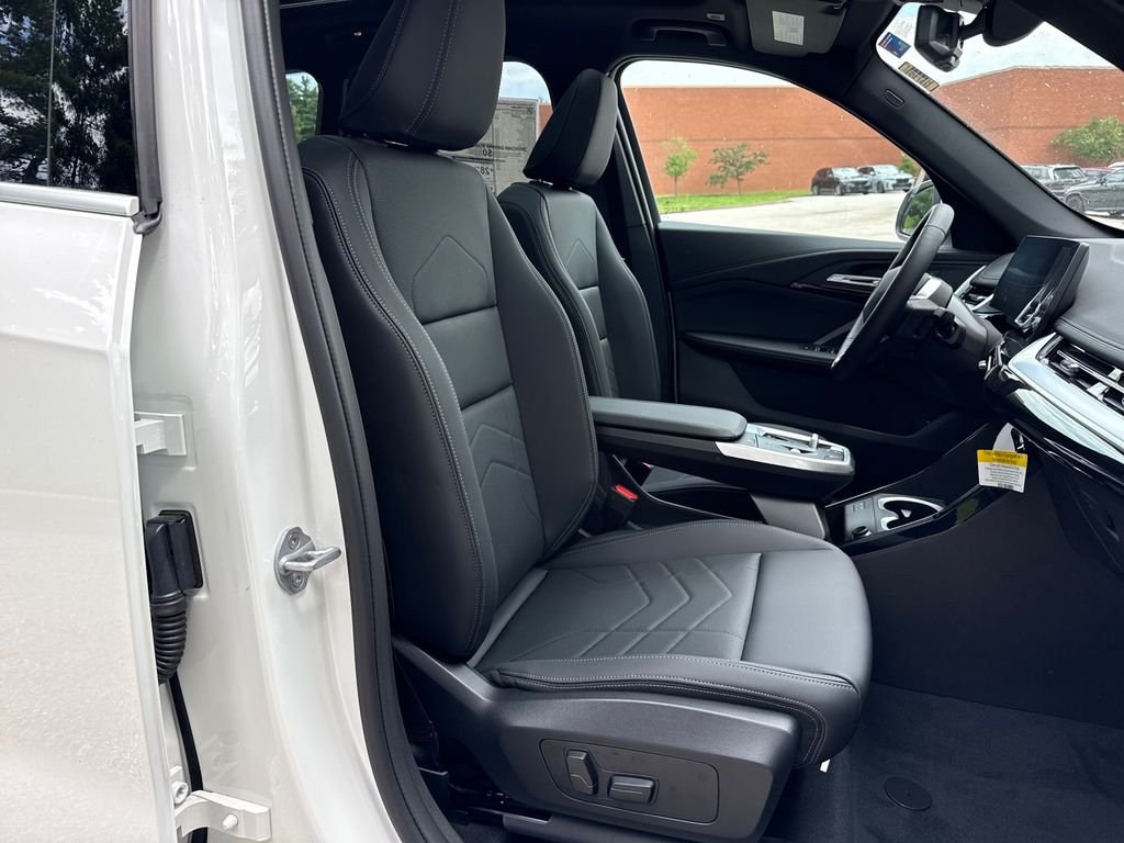 New 2026 White BMW xDrive28i image 26