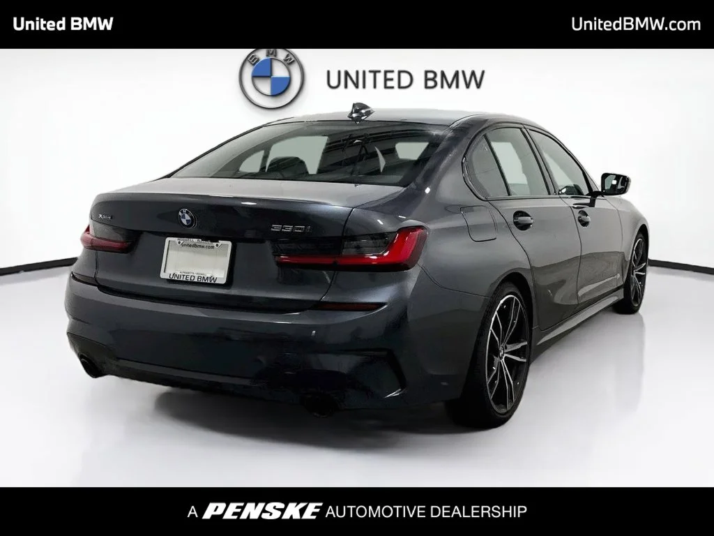 Used 2021 Mineral Grey Metallic BMW 330i xDrive image 5