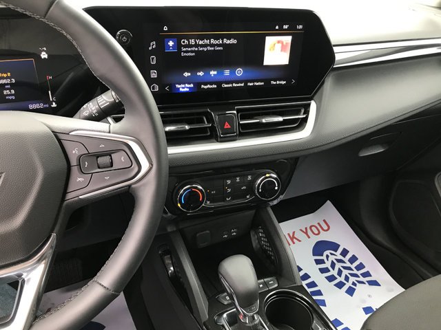 Used 2024 Summit White Chevrolet LT image 18