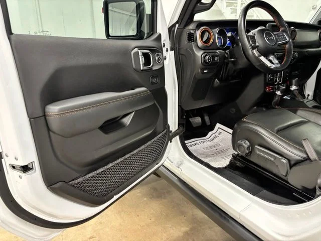 Used 2023 White Jeep Mojave image 14