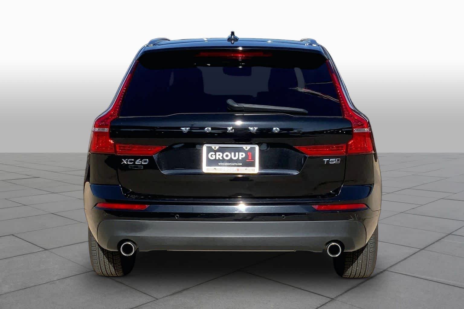Pre-Owned 2020 Volvo XC60 Momentum