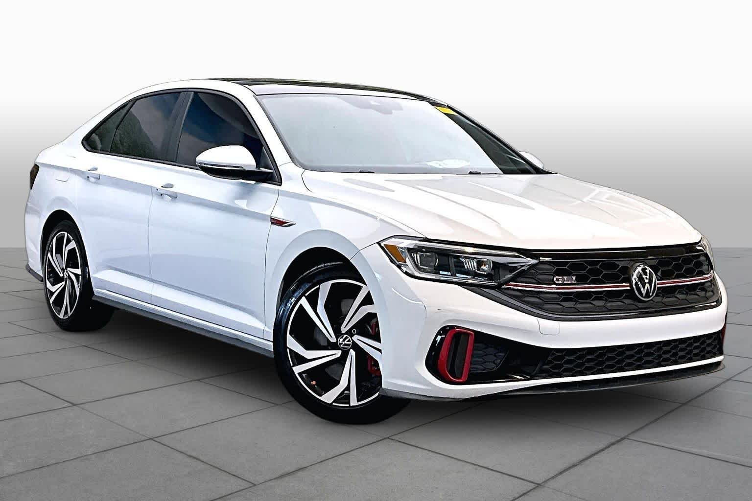 Used 2023 Pure White Volkswagen Autobahn image 3