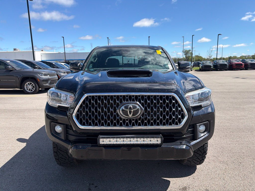 Used 2019 Toyota Tacoma TRD Sport with VIN 3TMDZ5BNXKM072529 for sale in Kansas City