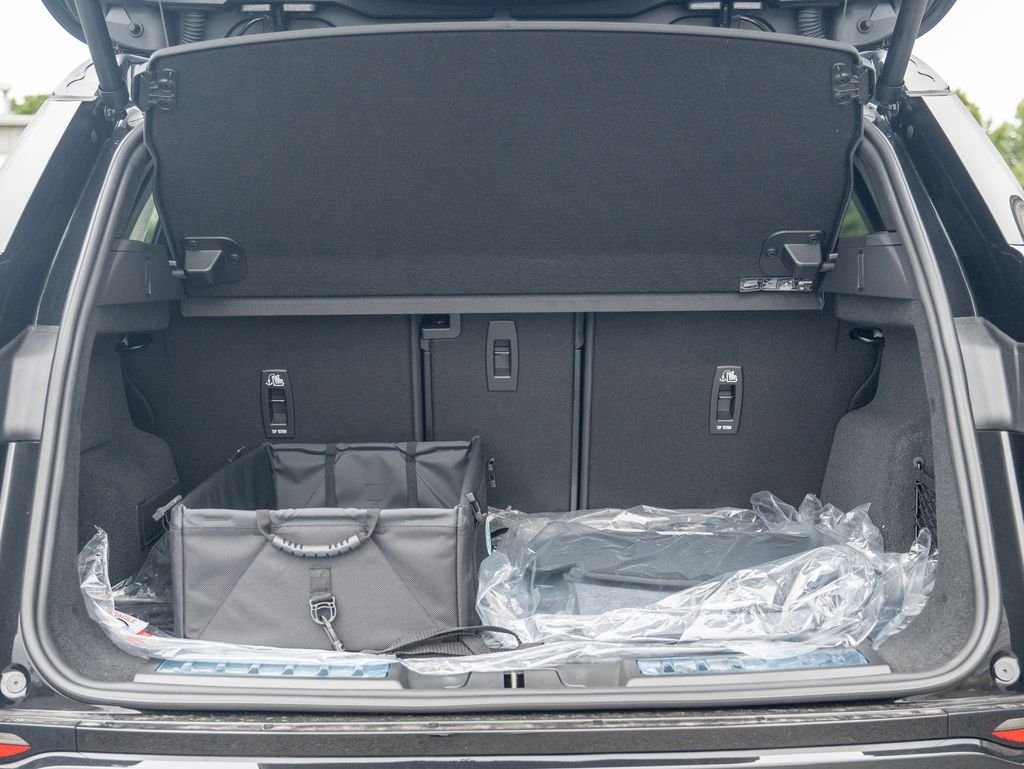 New 2026 Santorini Black Land Rover S image 25