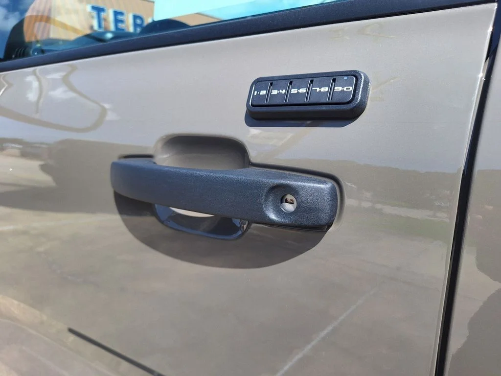 New 2026 Marsh Gray Ford XLT image 23