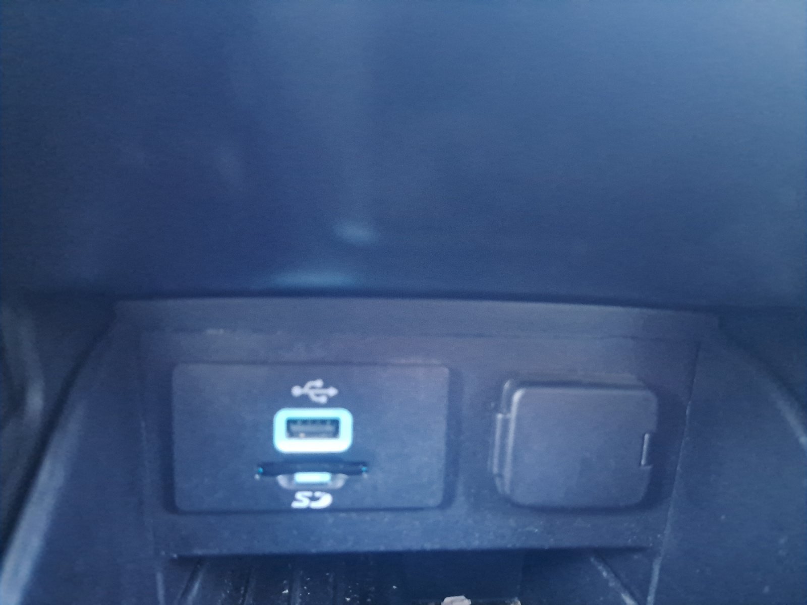 Used 2016 Orange Ford XLT image 20