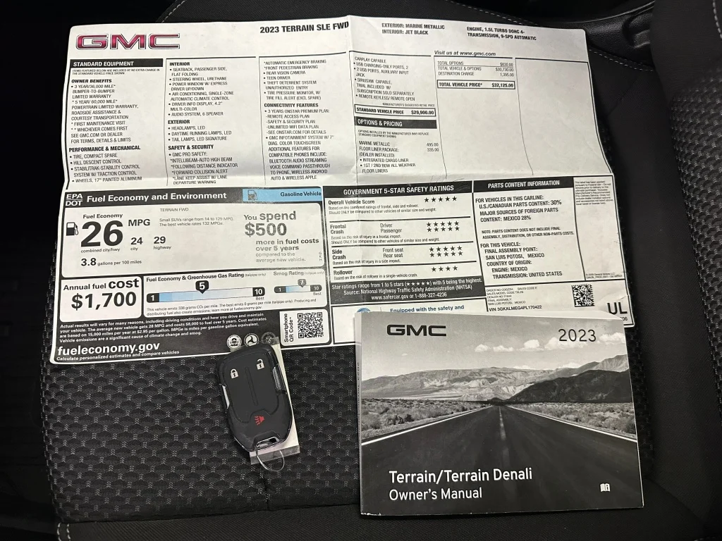 Used 2023 Marine Metallic GMC SLE image 4