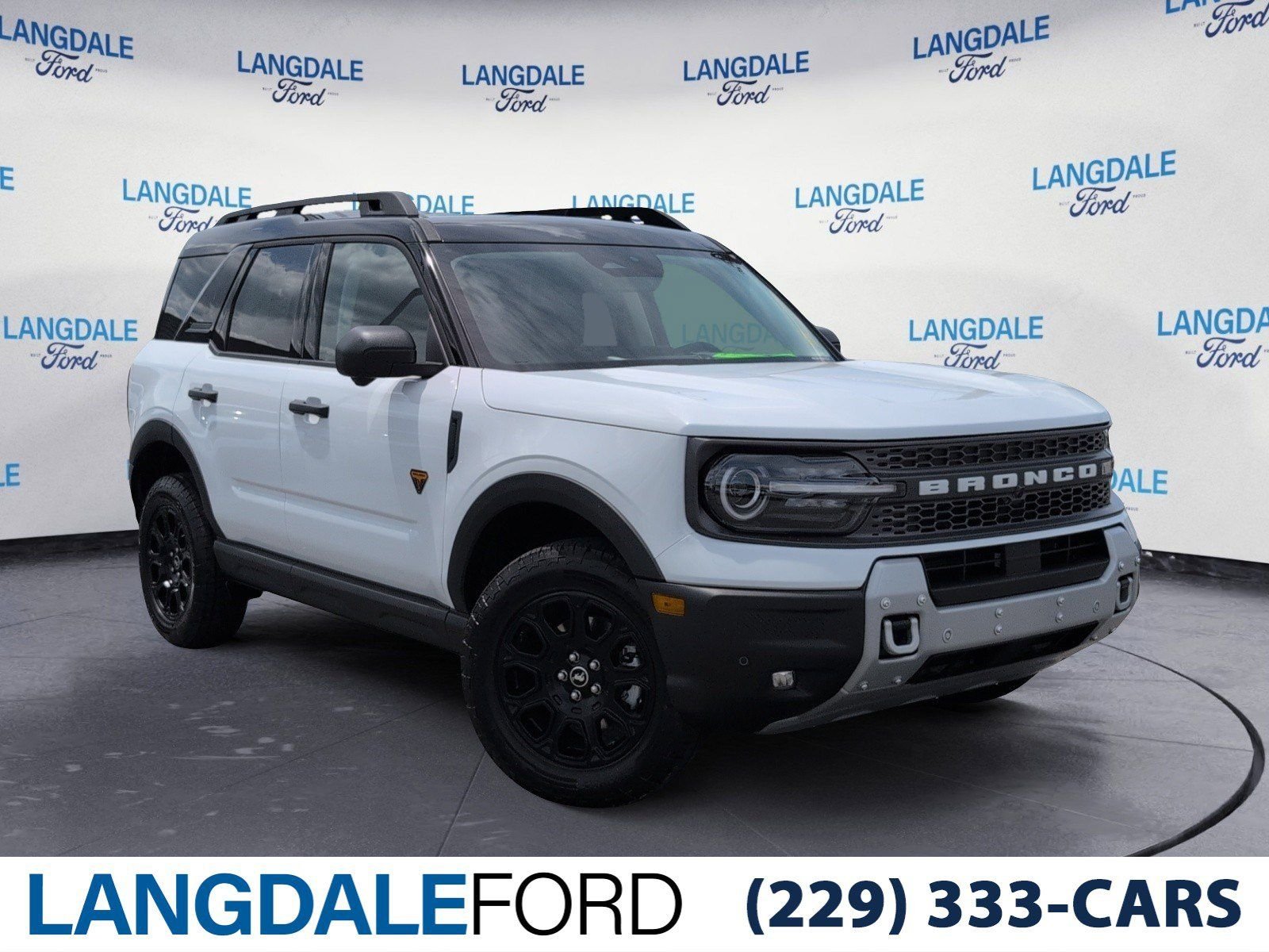 New 2026 Oxford White Ford Badlands image 1