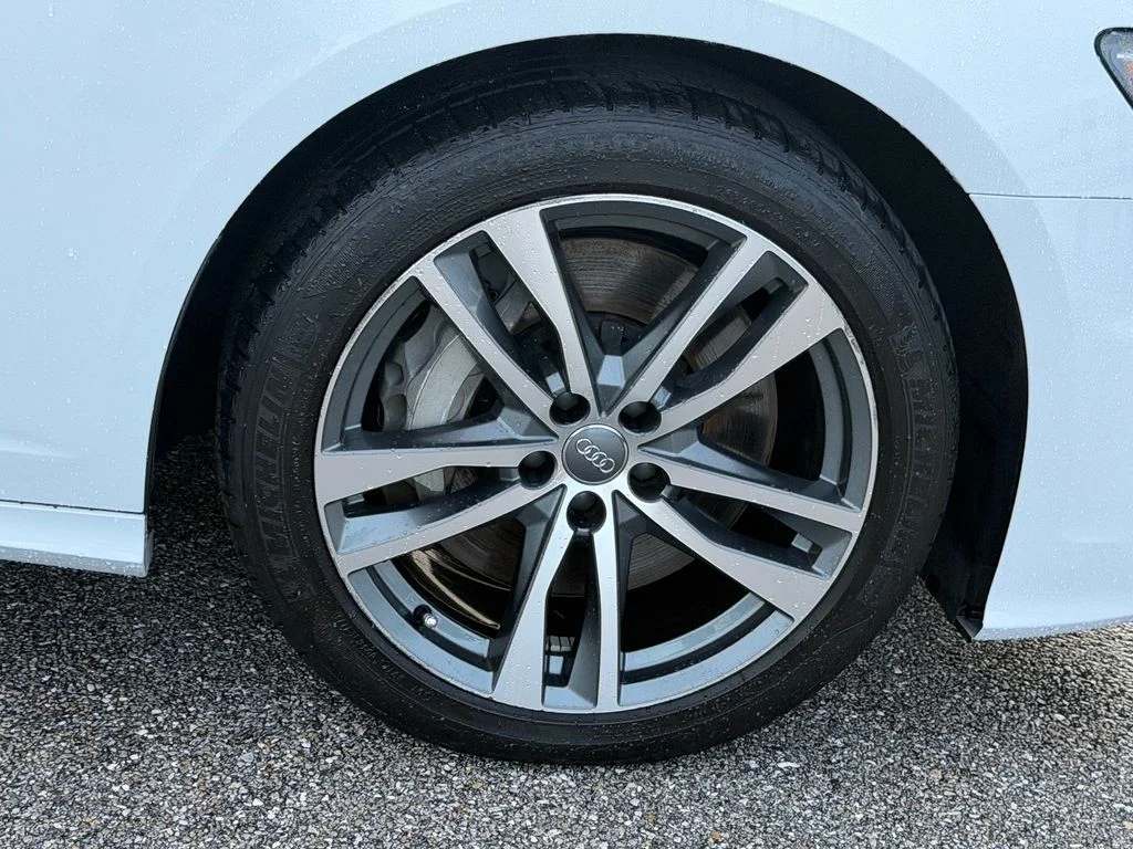 Used 2019 Glacier White Metallic Audi 3.0T Premium image 9