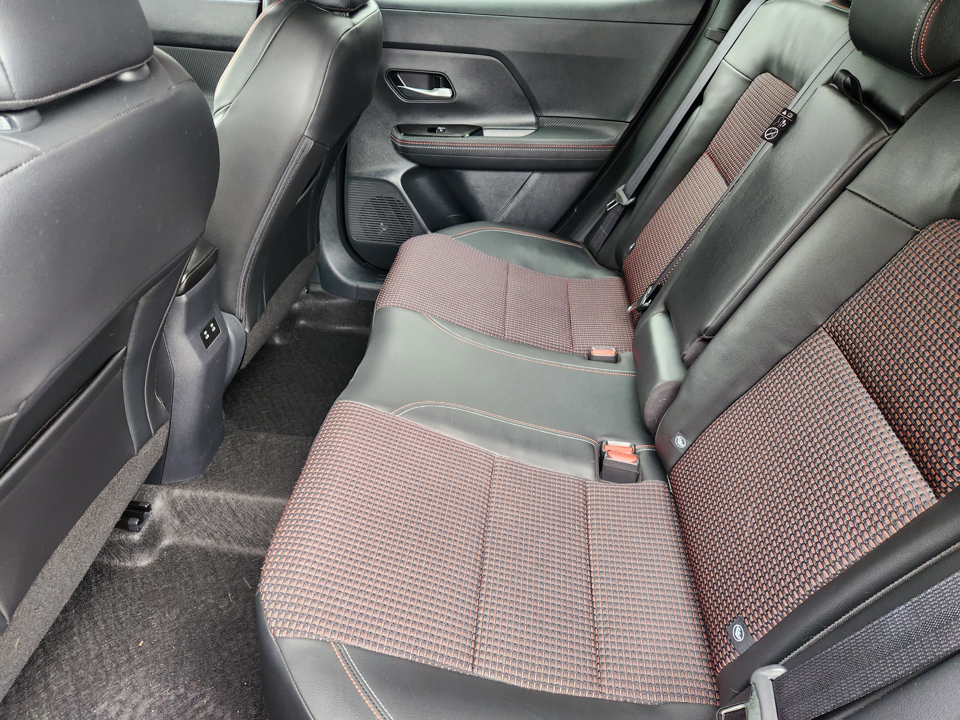 Certified Used 2025  Nissan SR image 30
