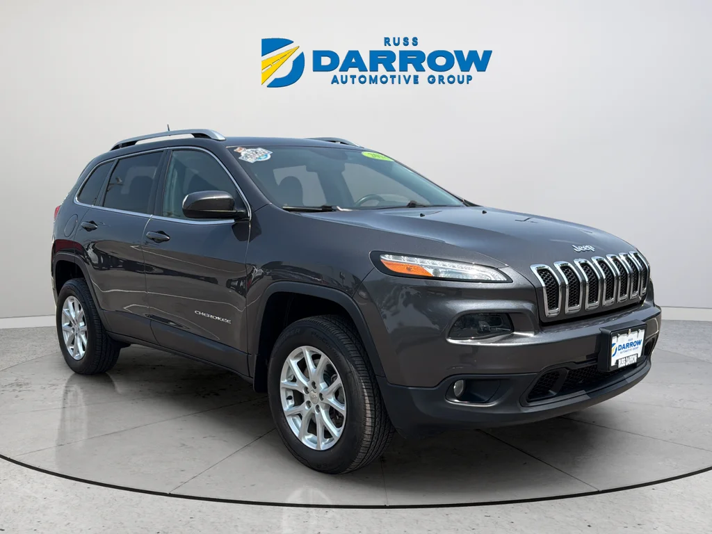 Used 2018 Gray Jeep Latitude Plus image 7