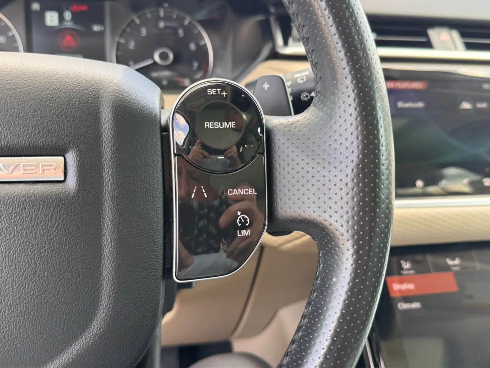 Used 2020 Fuji White Land Rover S image 22