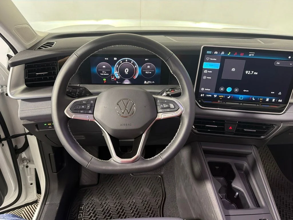 New 2026 White/off-white Volkswagen 2.0T SE image 12