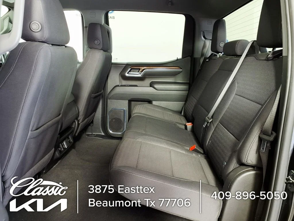 Used 2025 Black Chevrolet LT image 10