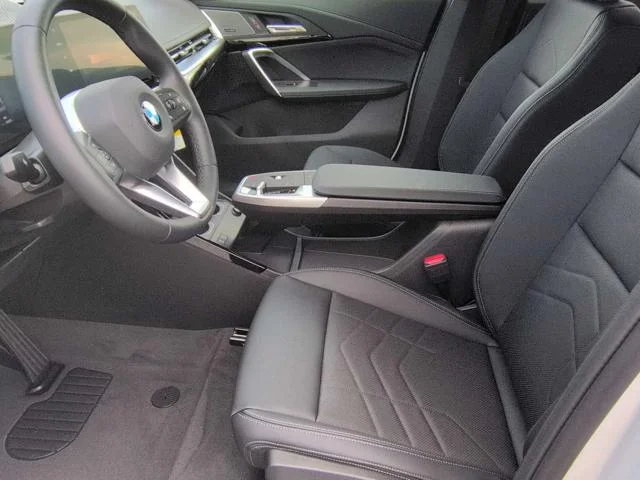 New 2026 Mineral White Metallic BMW xDrive28i image 16