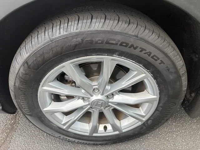 Used 2024 Gray Honda EX-L 2WD image 11