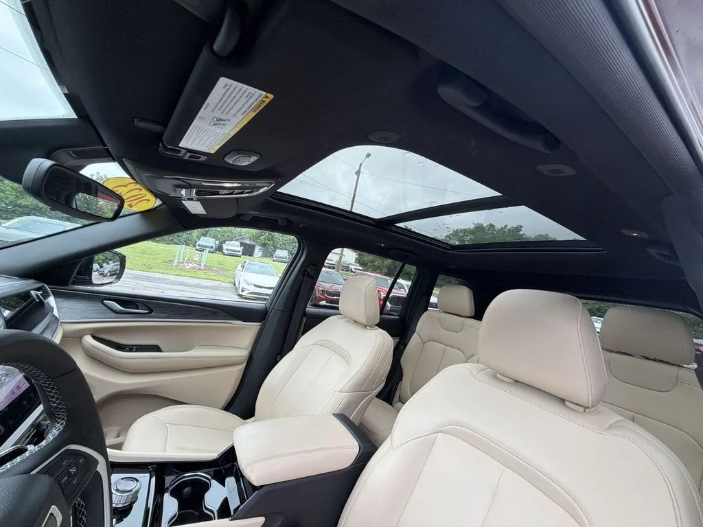 Used 2023 Red Jeep Limited image 22