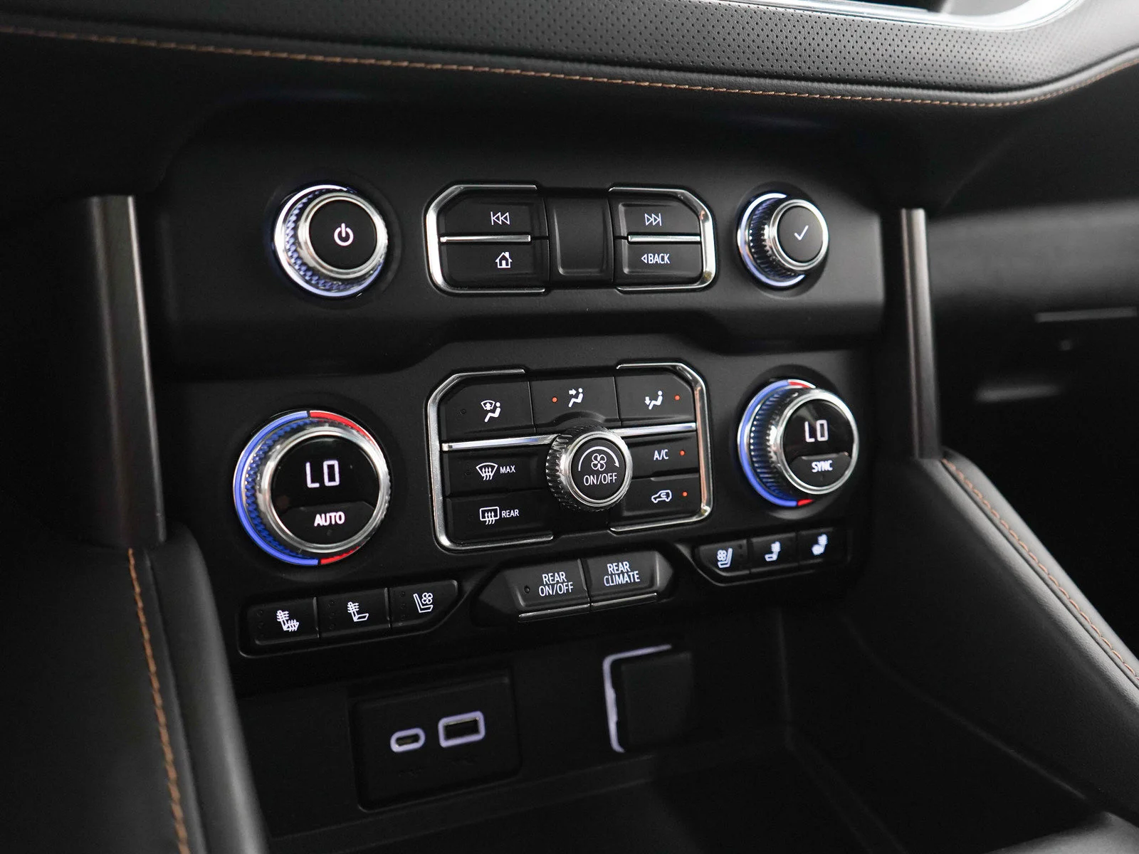 Used 2022 Onyx Black GMC AT4 image 25