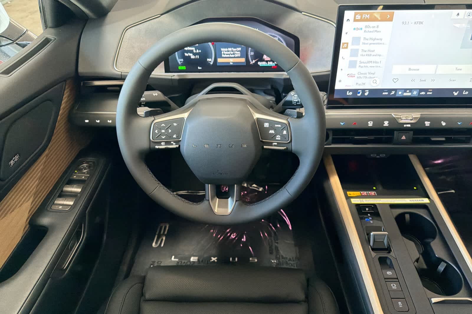 2026 Lexus ES BEV 350e Luxury - Photo 15