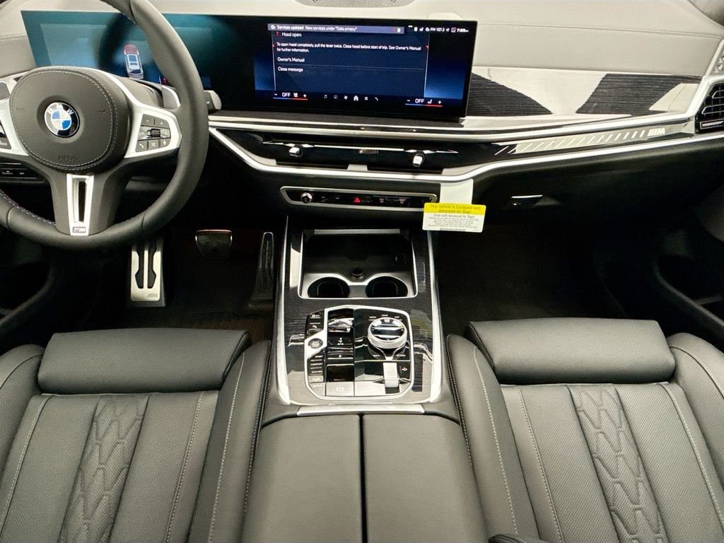 New 2027 White Metallic BMW M60i image 13