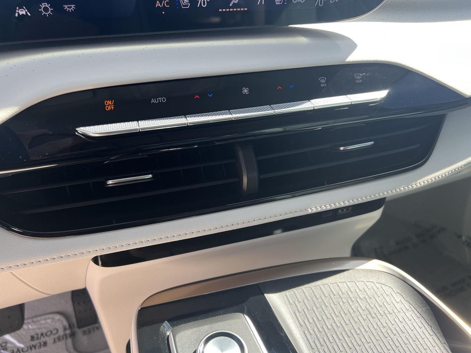2025 Buick Enclave Avenir - Photo 24