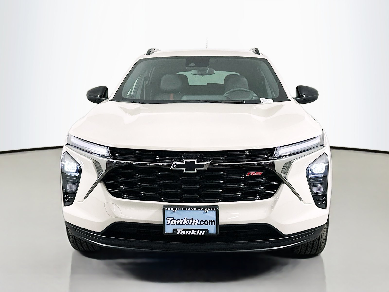Used 2026 White Sands Chevrolet 2RS image 2