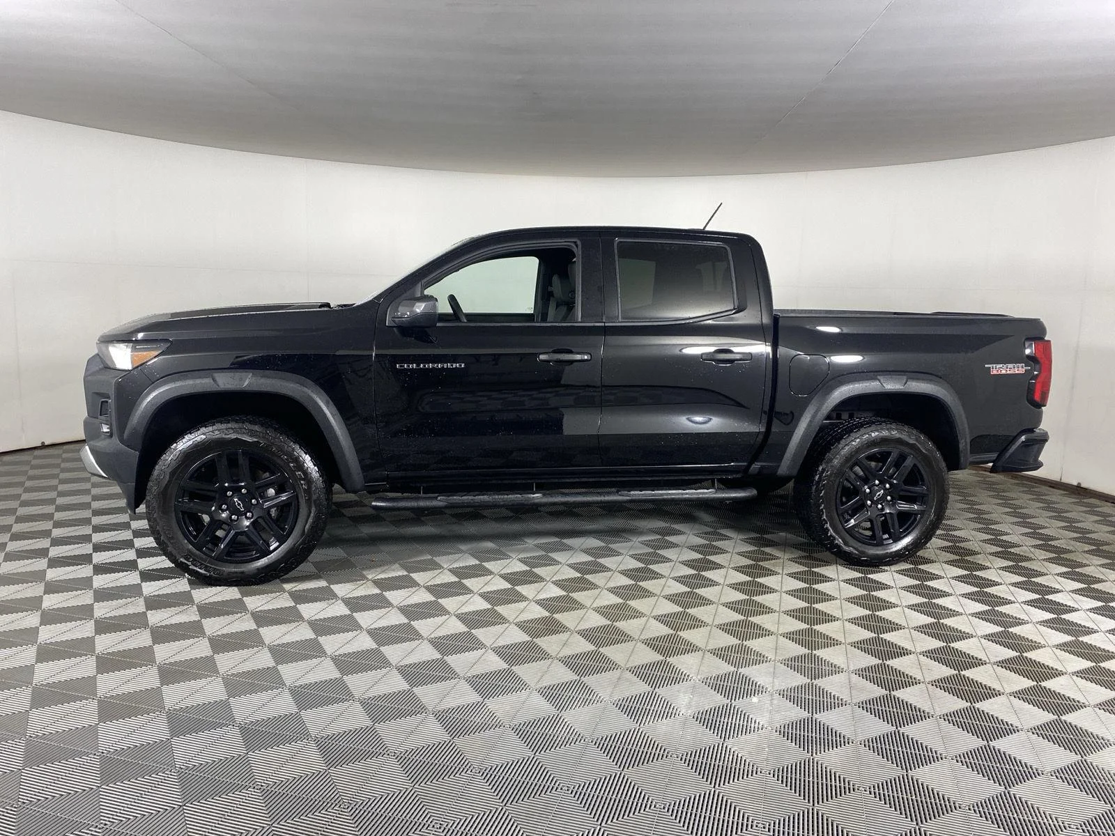 Used 2025 Black Chevrolet Trail Boss image 4