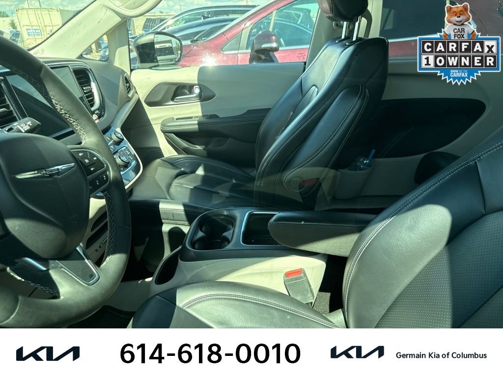 Used 2023 Gray Chrysler Touring L image 7