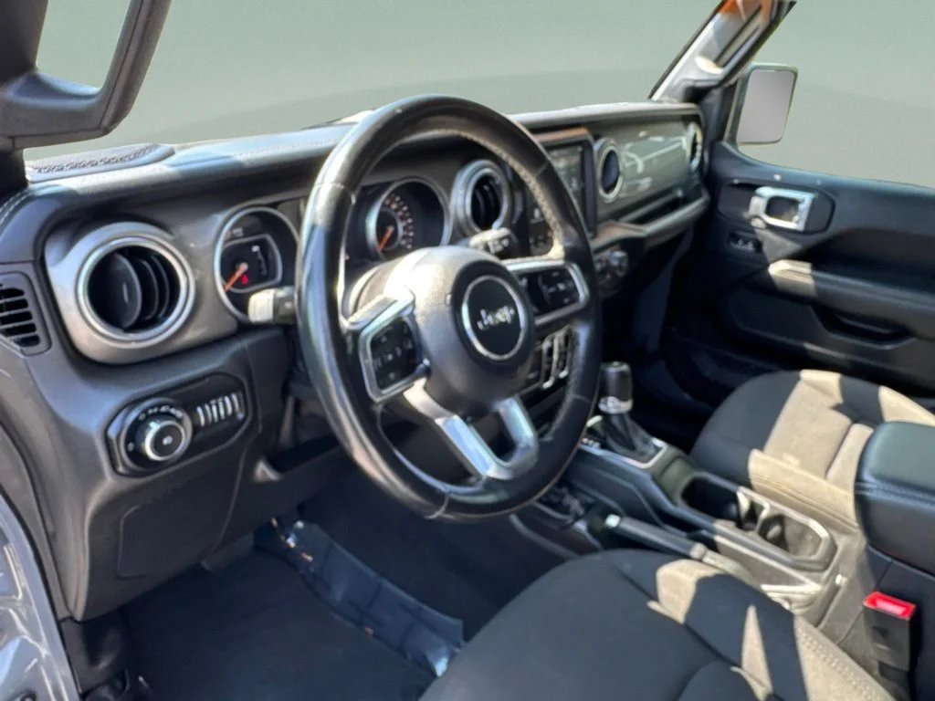 Used 2018 Sting-Gray Clearcoat Jeep Sahara image 20