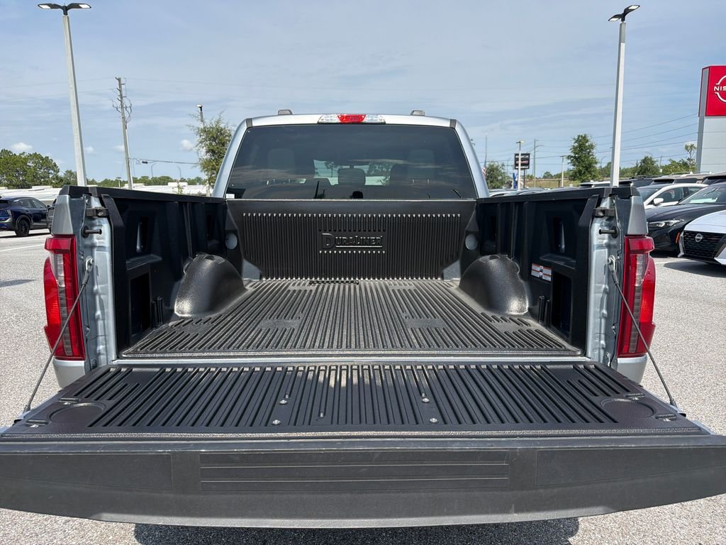Used 2025 Silver Metallic Ford XLT image 14