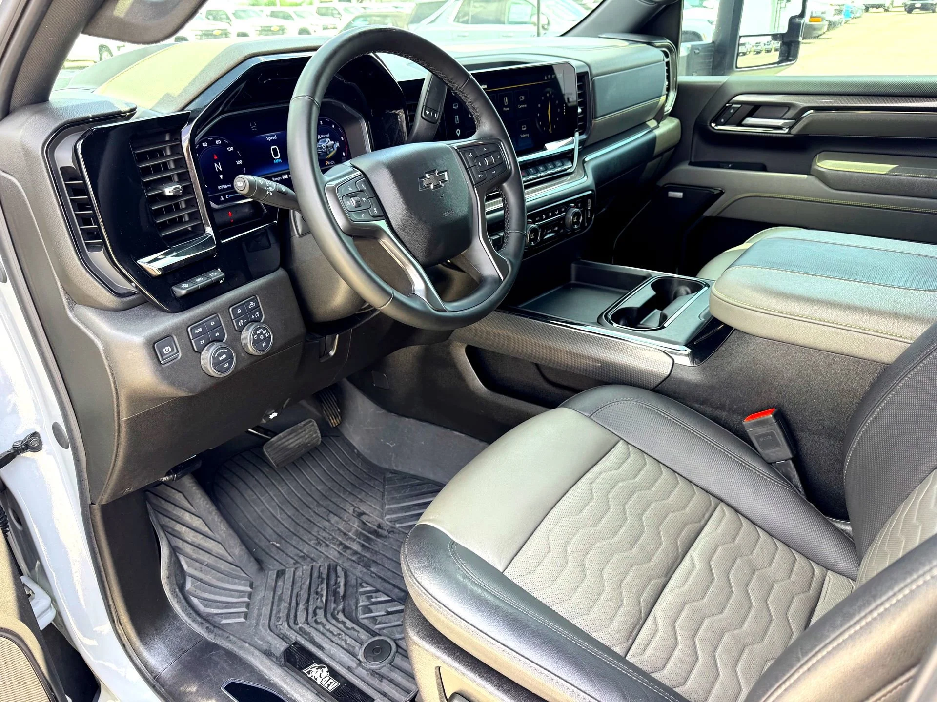 Used 2025 Slate Gray Metallic Chevrolet ZR2 Bison Edition image 13